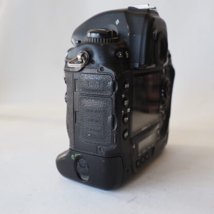 Nikon D3 body (slechts 8384 clicks) - Afbeelding 6