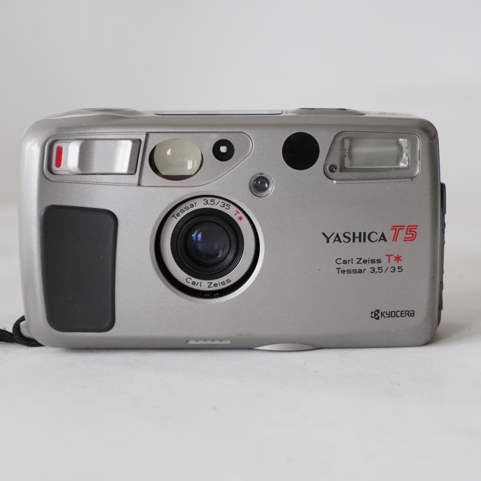 Yashica T5 zilver (lezen)